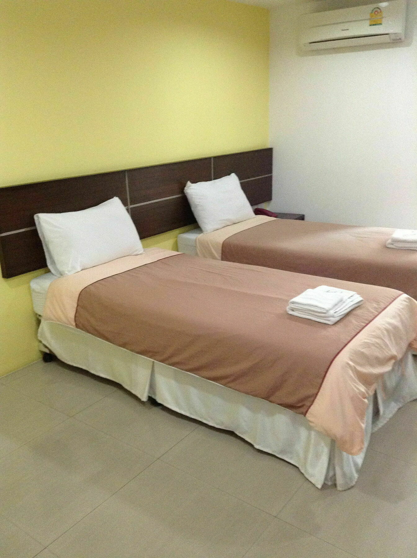 Diamond Bangkok Apartment Екстериор снимка